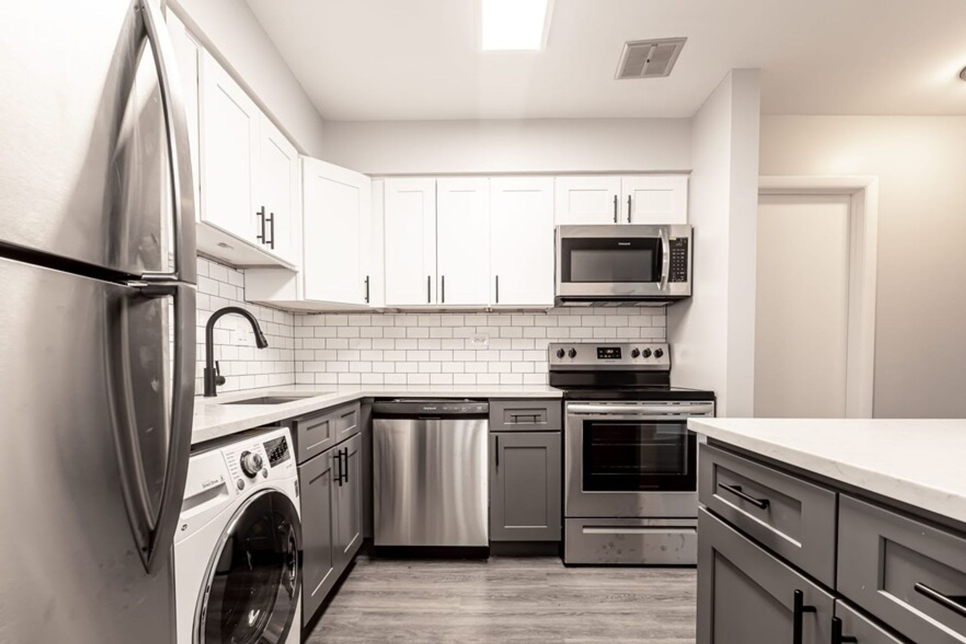 Grand Park Apartments – photo 1