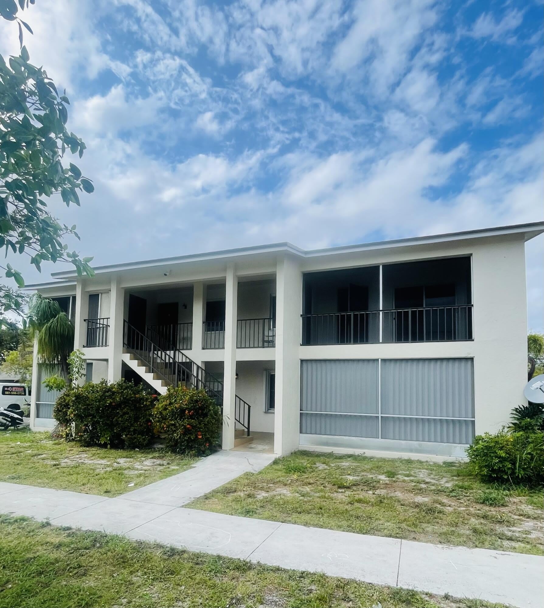 420 S B Street – photo 1