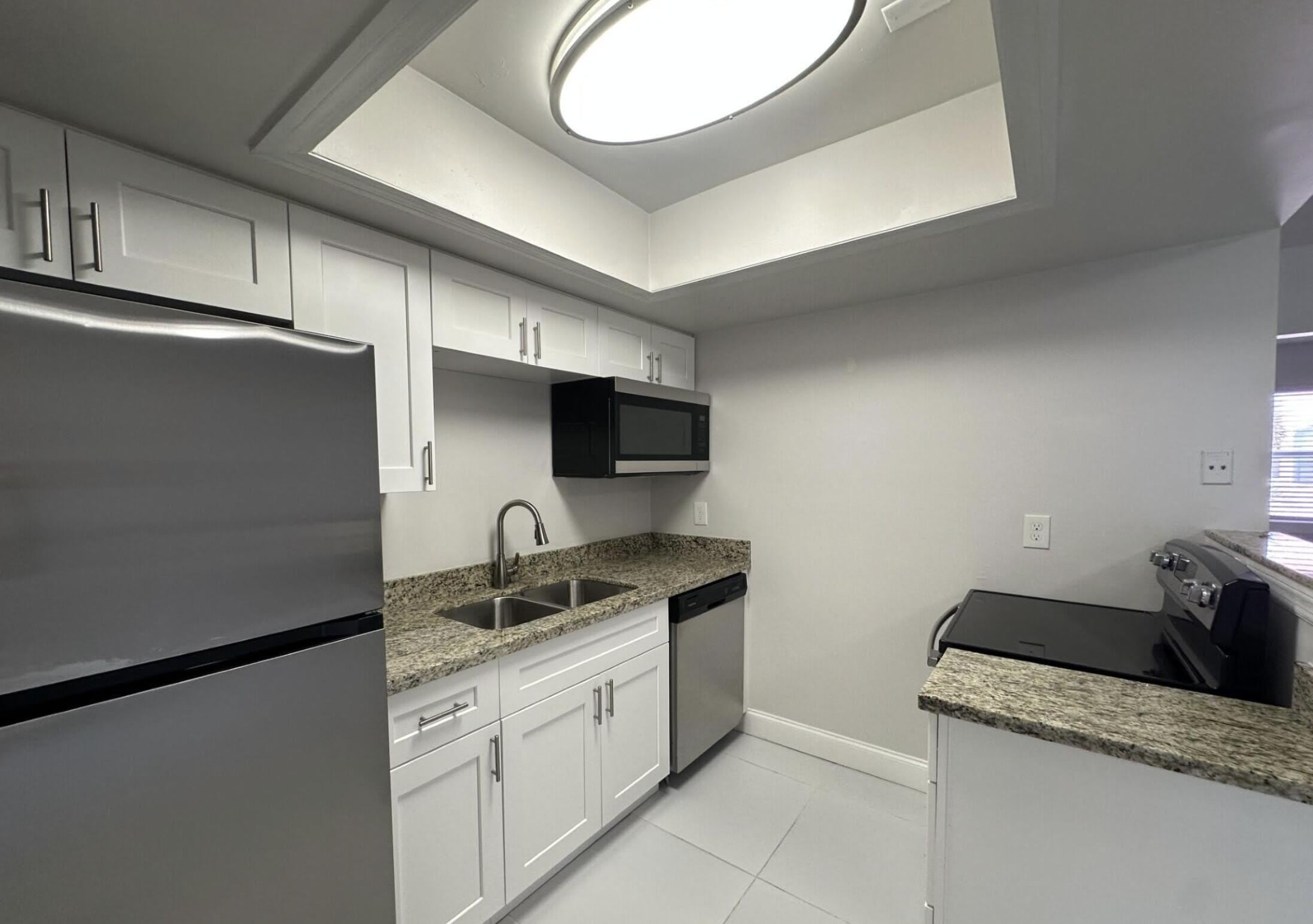 646 ELDORADO Street – photo 2