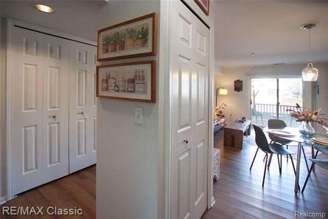 1155 S Lake Drive – photo 4