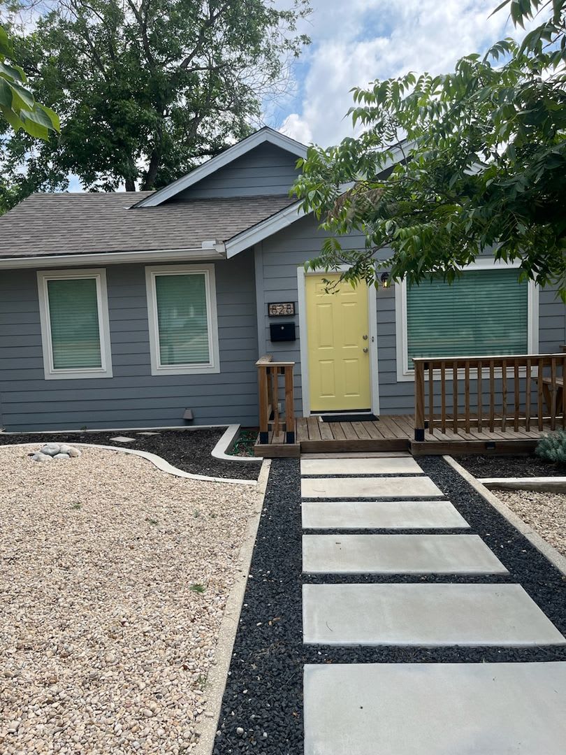 FOR LEASE!! Very nice home in town – photo 2