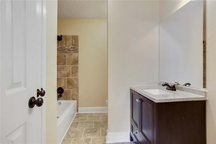 2713 Chinkapin Court – photo 4
