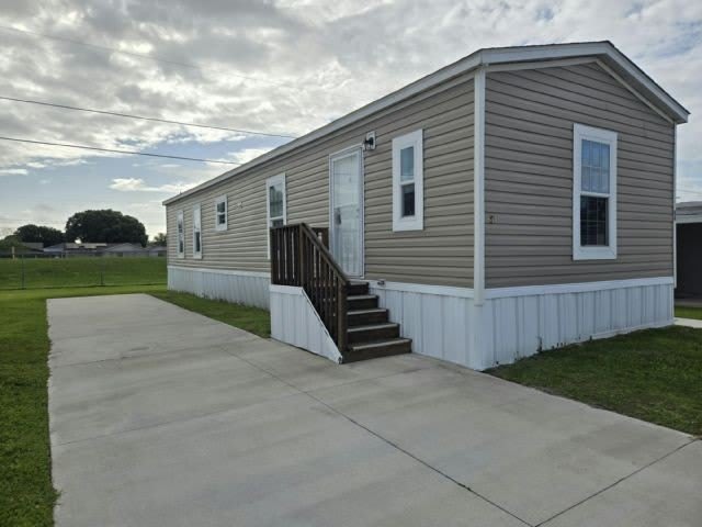 64 Stebbins Drive – photo 1
