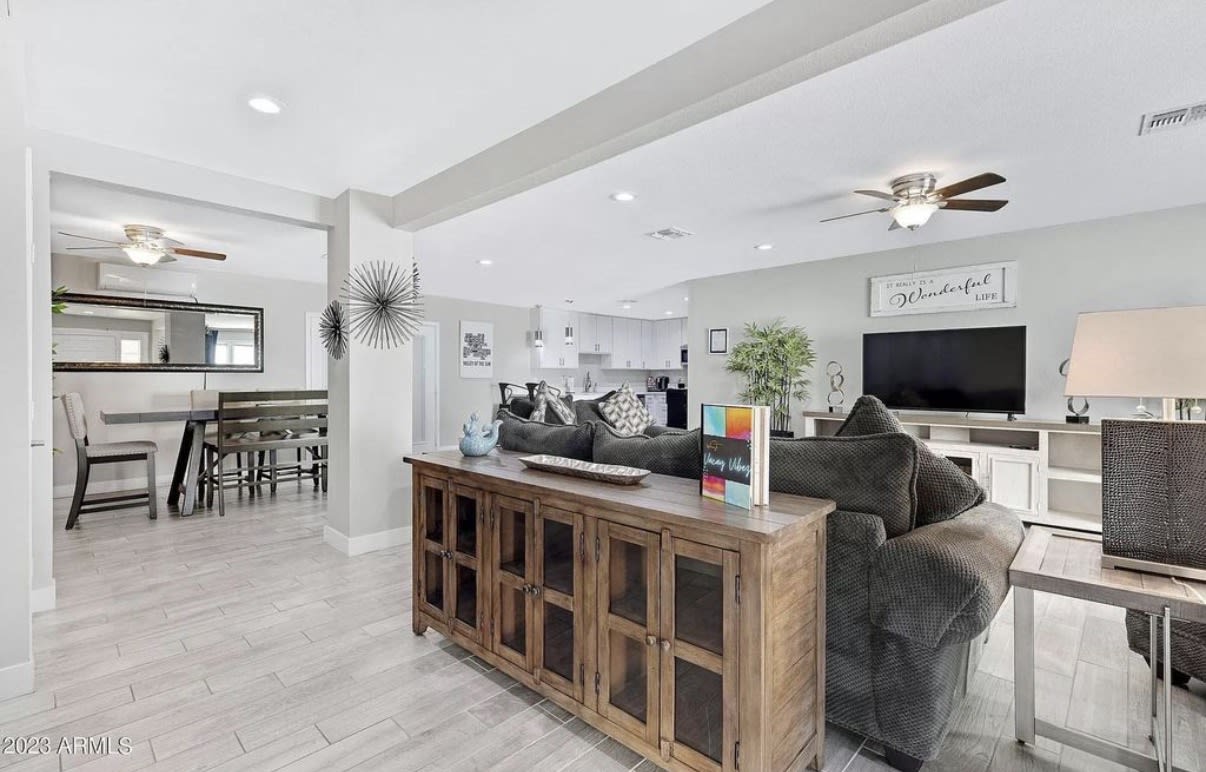 1834 East Alameda Drive – photo 1