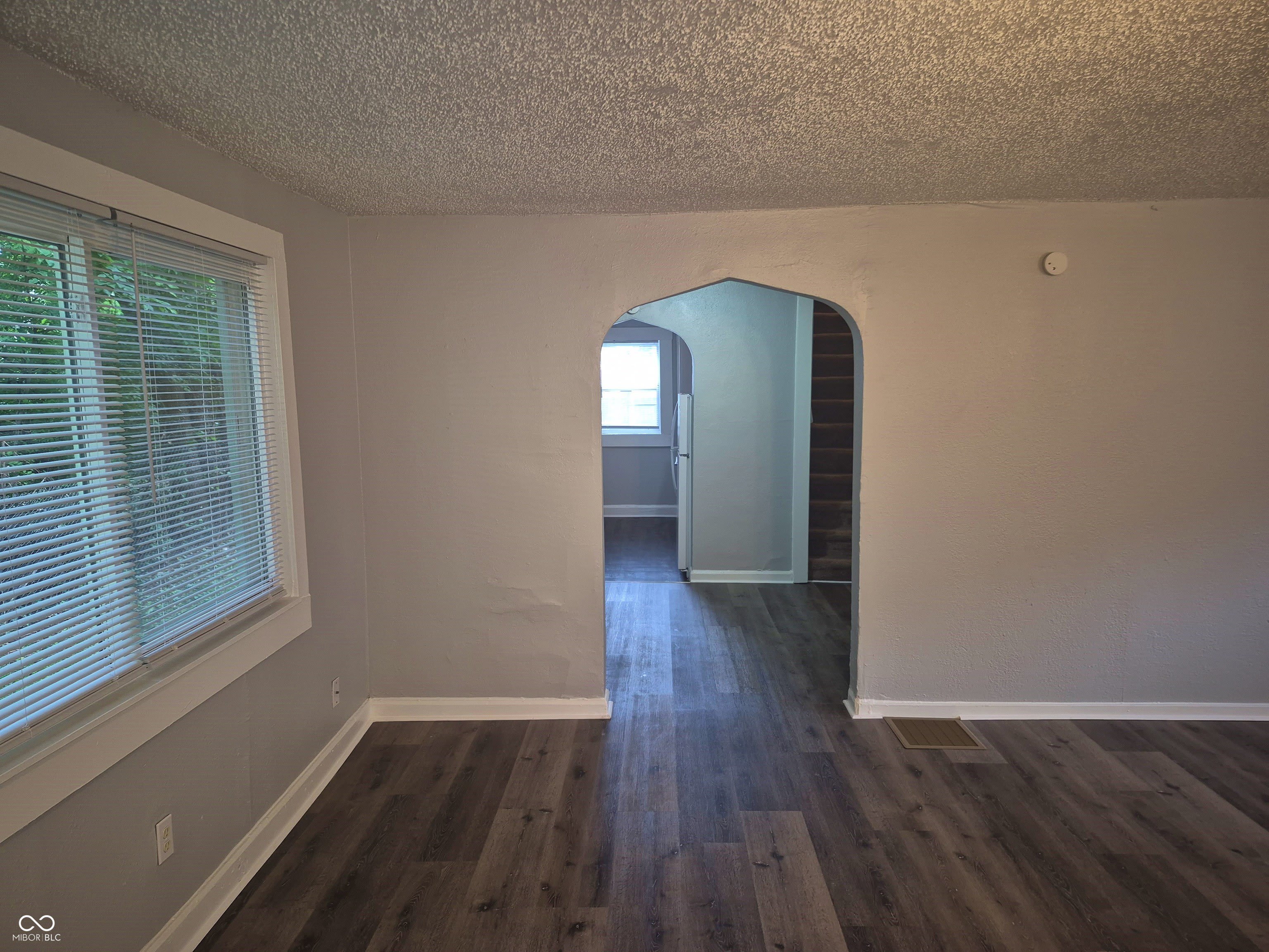 3338 N Kenwood Avenue – photo 4