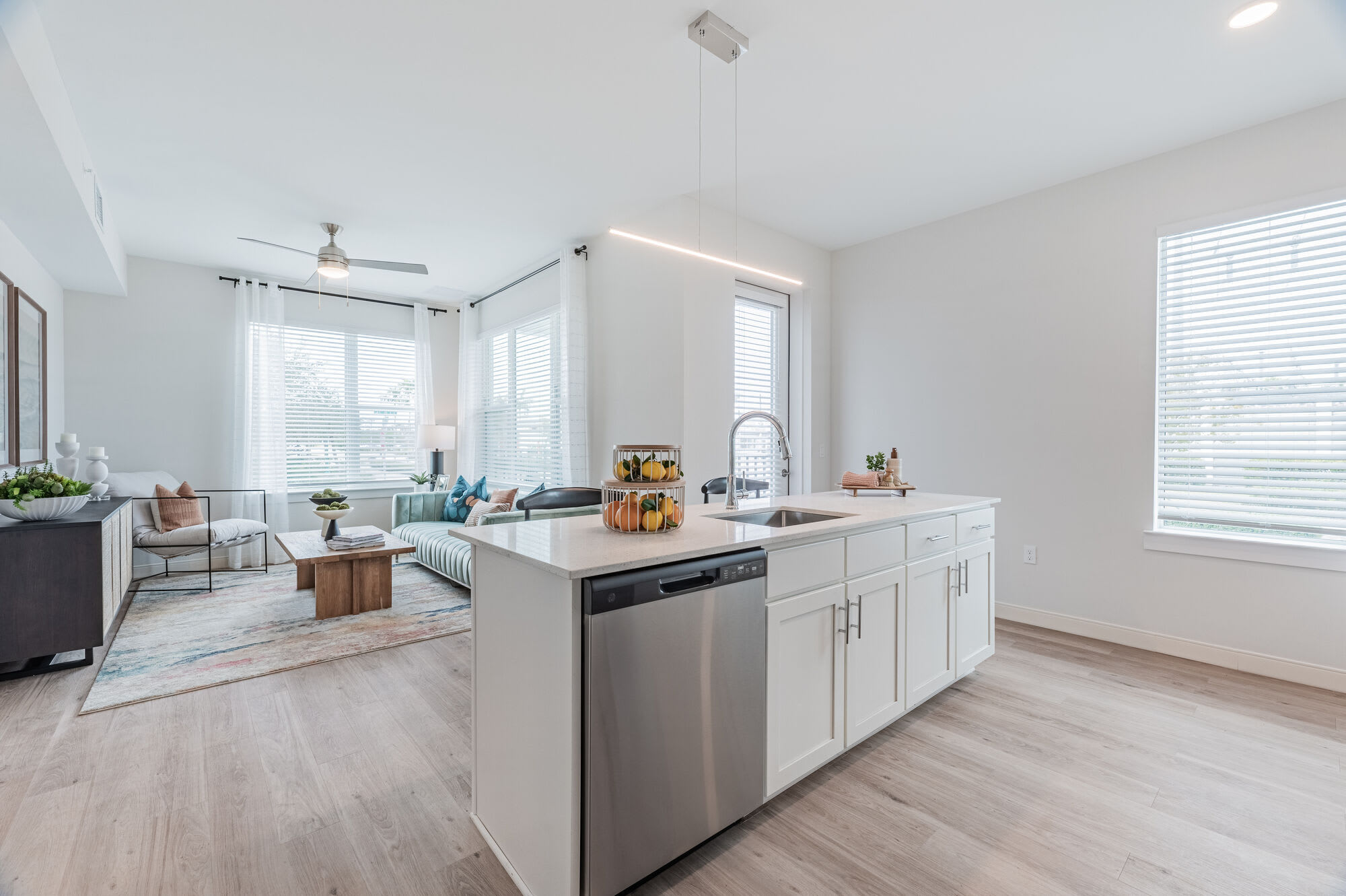 607 Se 14Th Terrace – photo 3