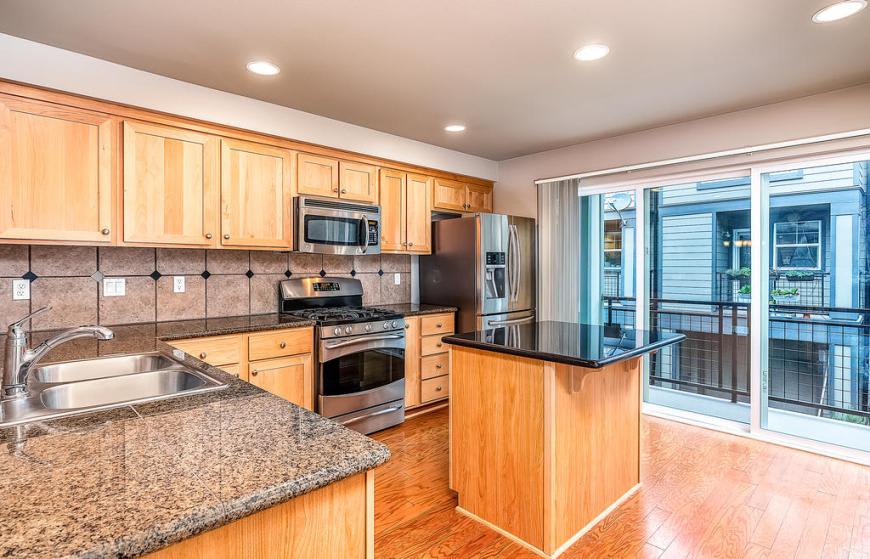 2612 SW Myrtle St – photo 3
