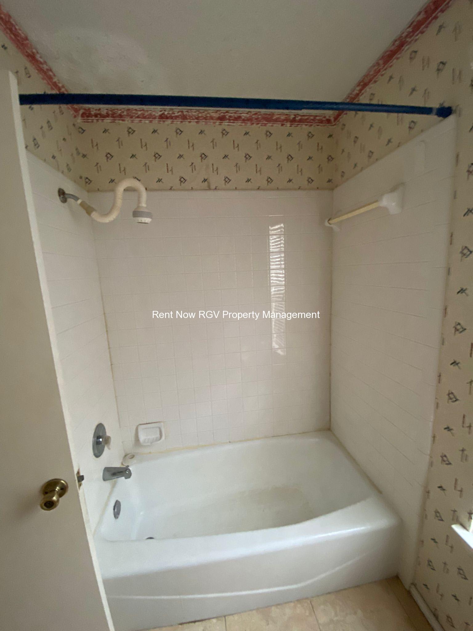 2113 E 29th St – photo 4
