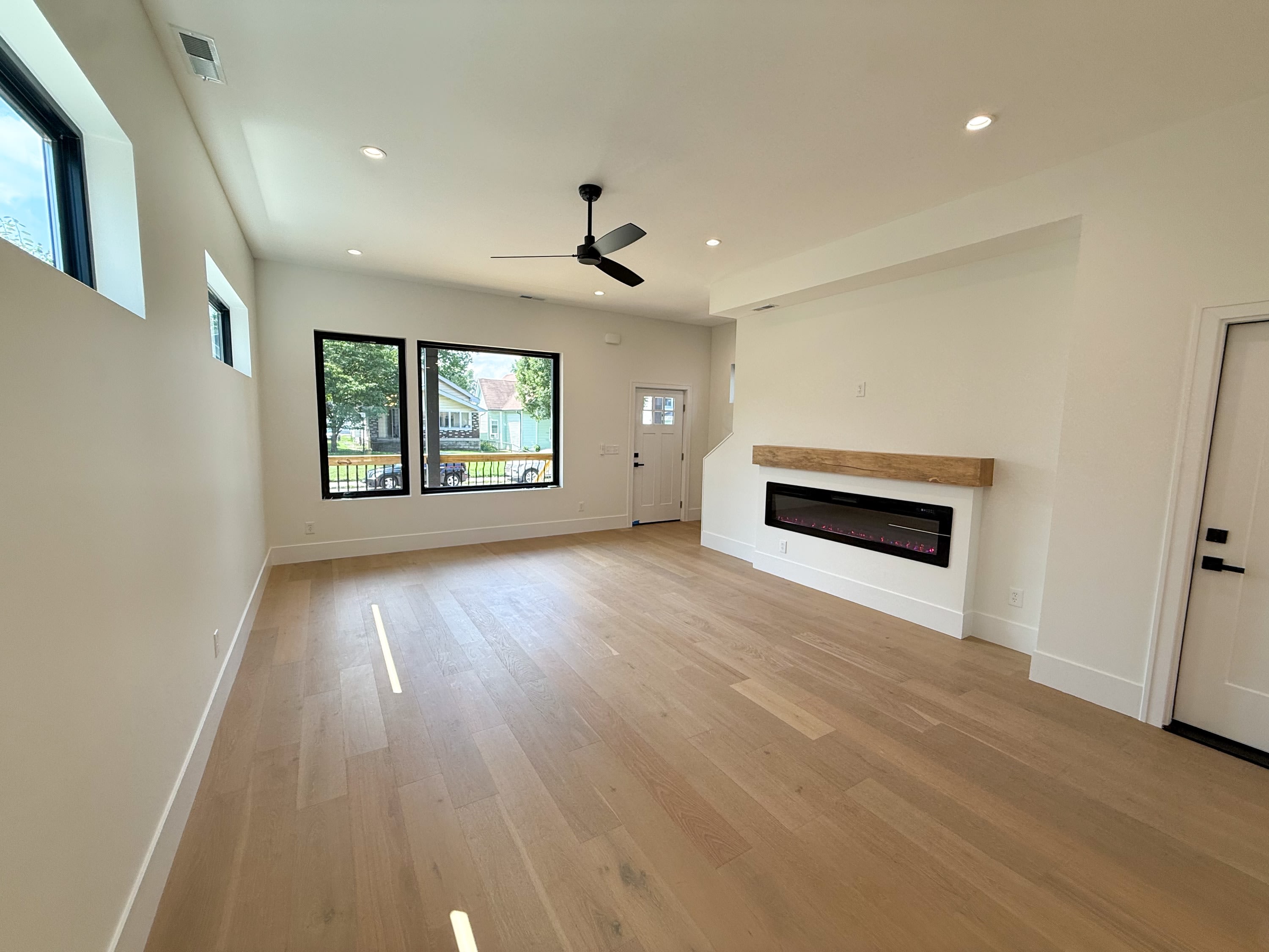 1448 Lexington Avenue – photo 2