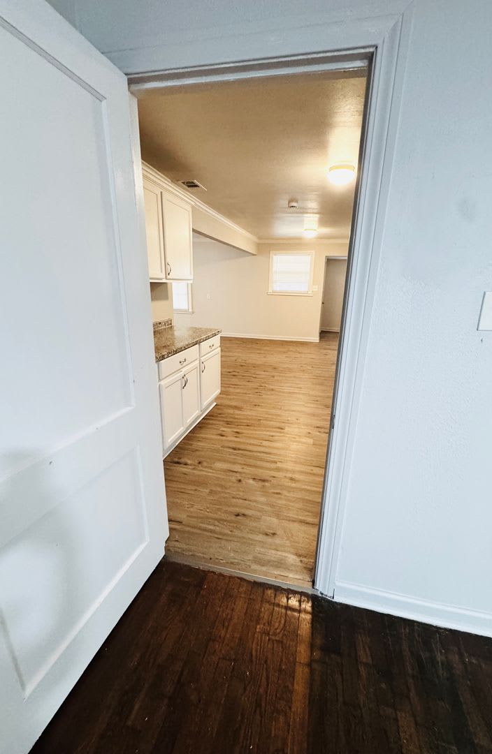 4431 Adams Avenue (4 Bed/2 Bath) – photo 3