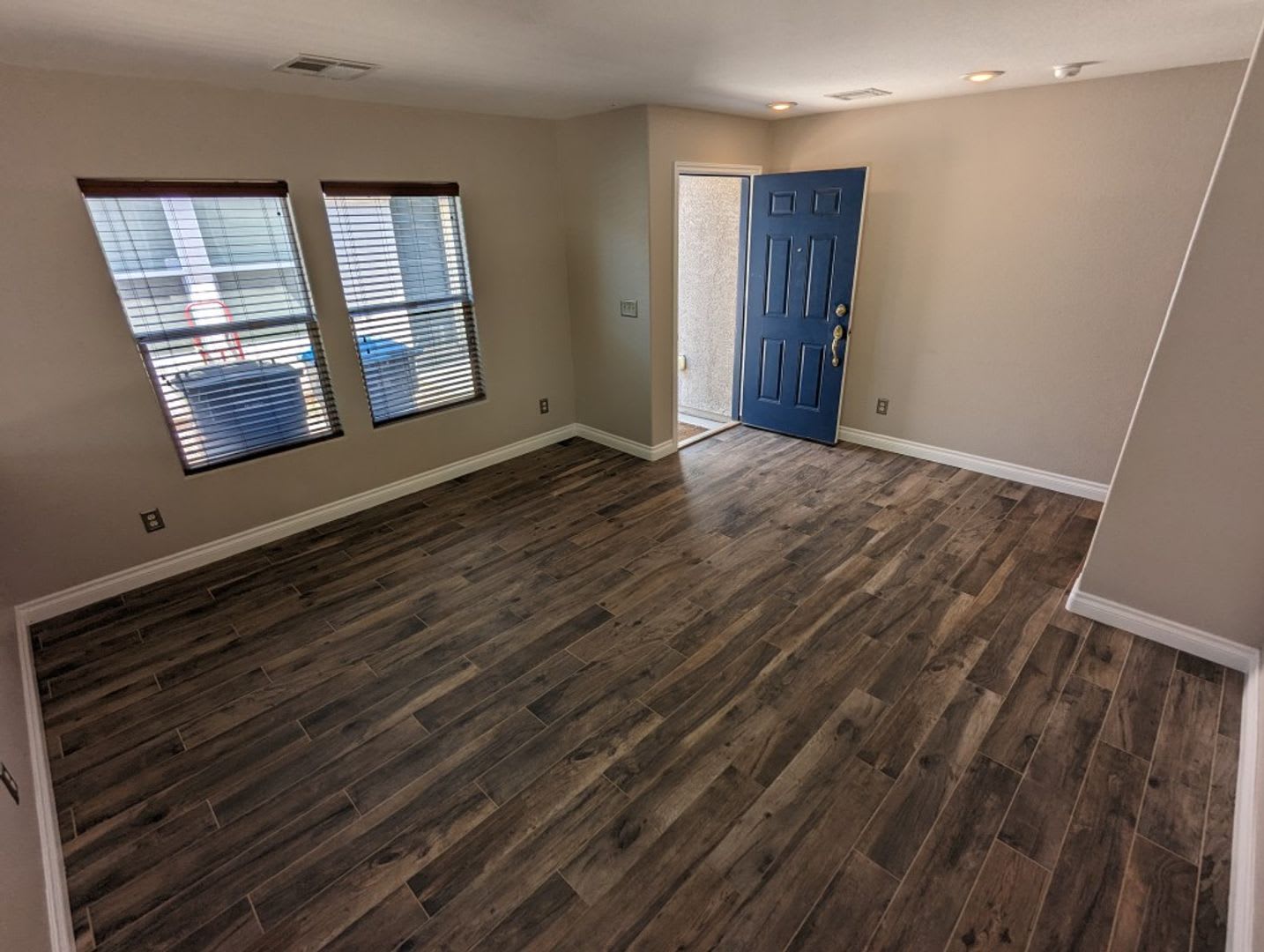 4917 HOSTETLER AVE – photo 3