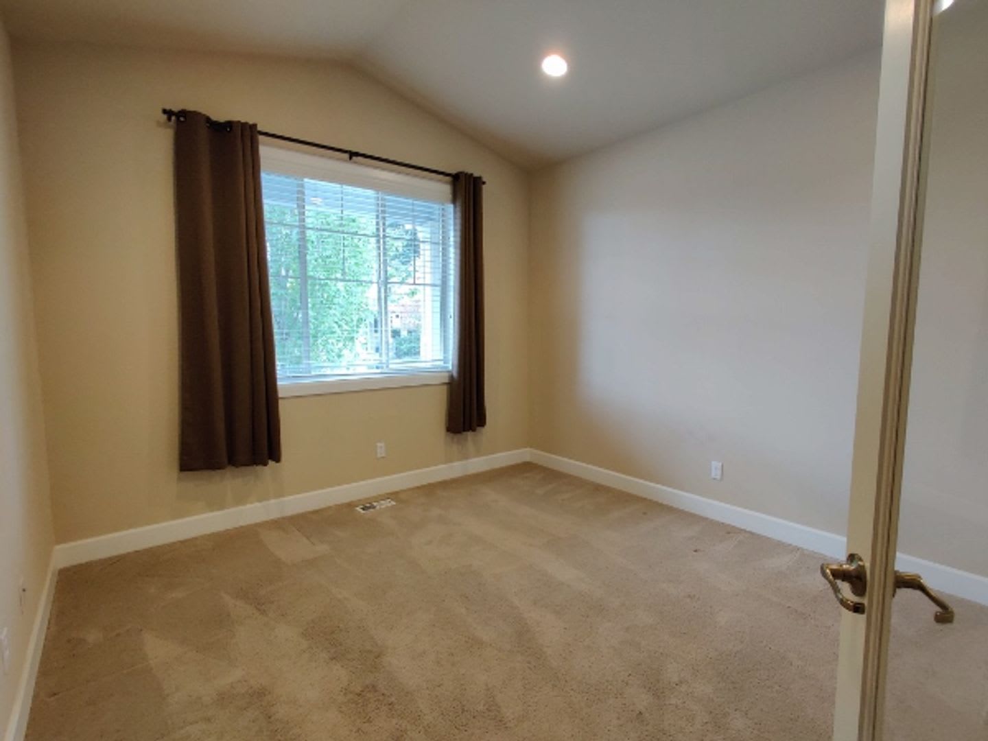 Beautiful Tumwater Home 4 Bd Den Bonus Rm – photo 4