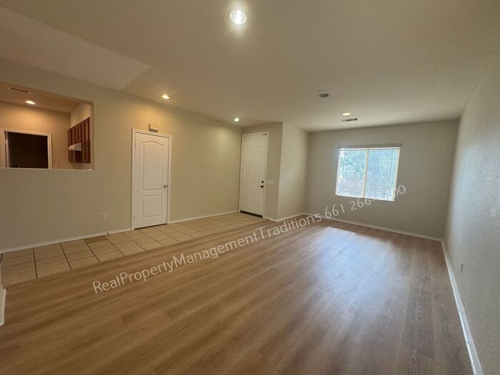 44248 27th Street East – photo 3
