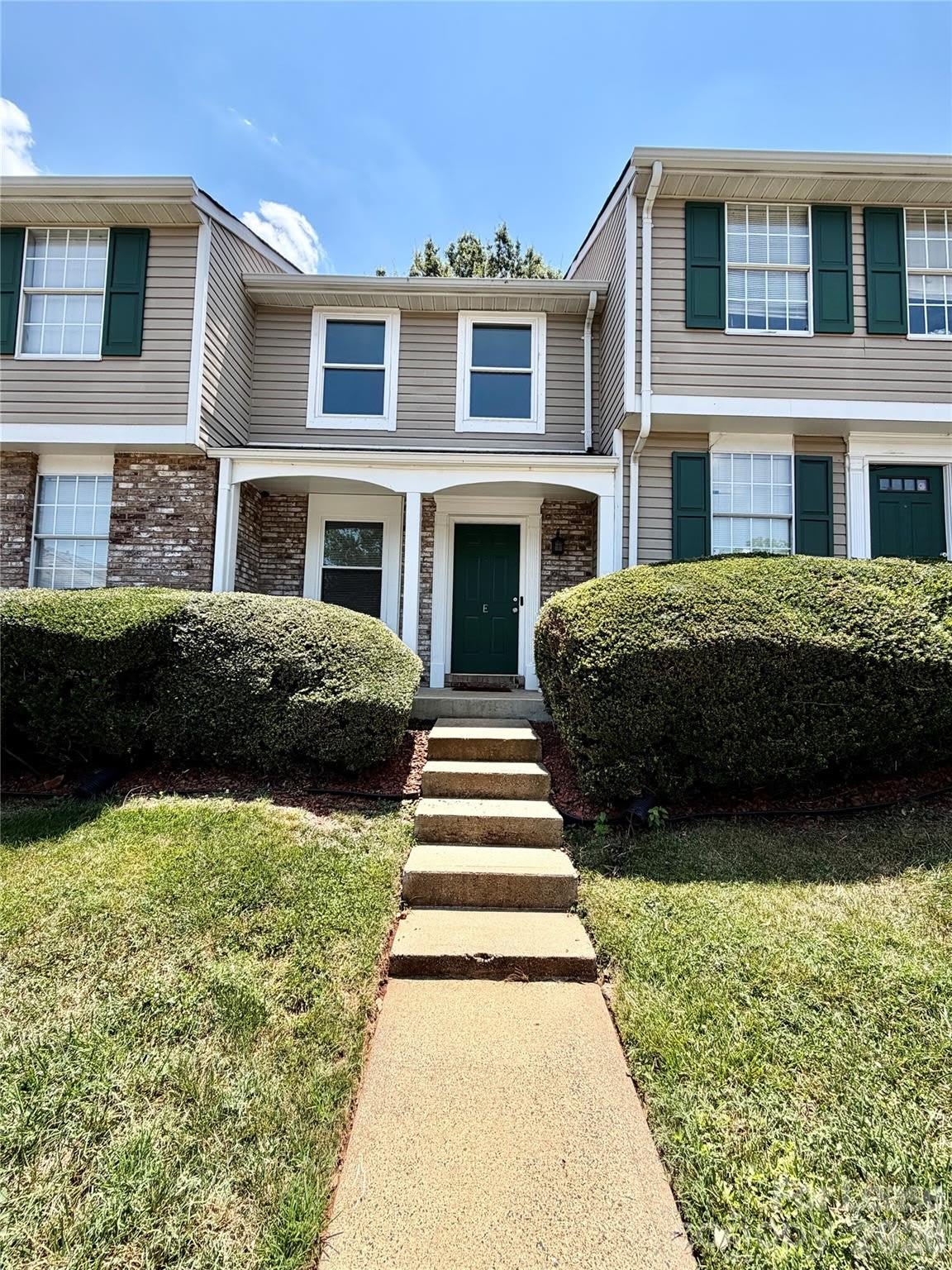 9604 Vinca Circle – photo 1