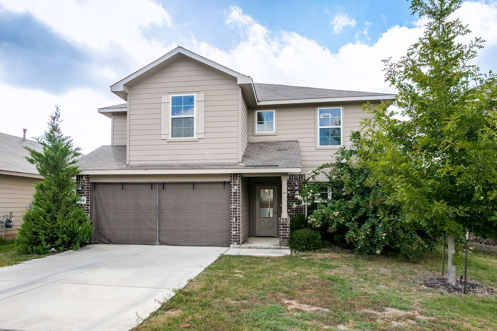 BEAUTIFUL 5-BEDROOM HOME IN VALLEY RANCH – photo 2