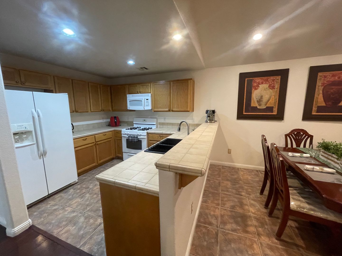 2 Bedroom Home with Private Pool, Include some Utilities – photo 3