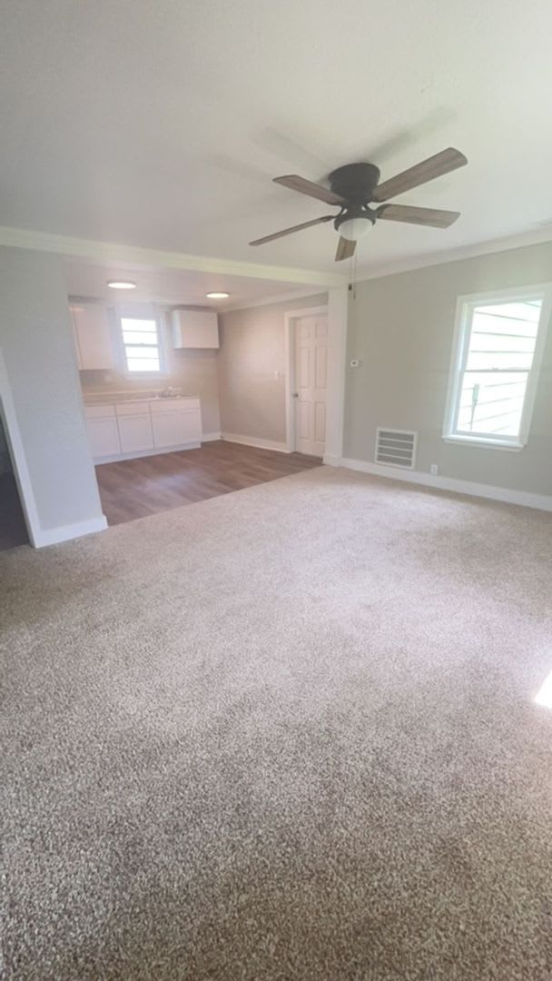 For Rent: 2918 S Jefferson St. Fully Renovated Spacious 3 Bedroom 1.5 Bath Home! – photo 2