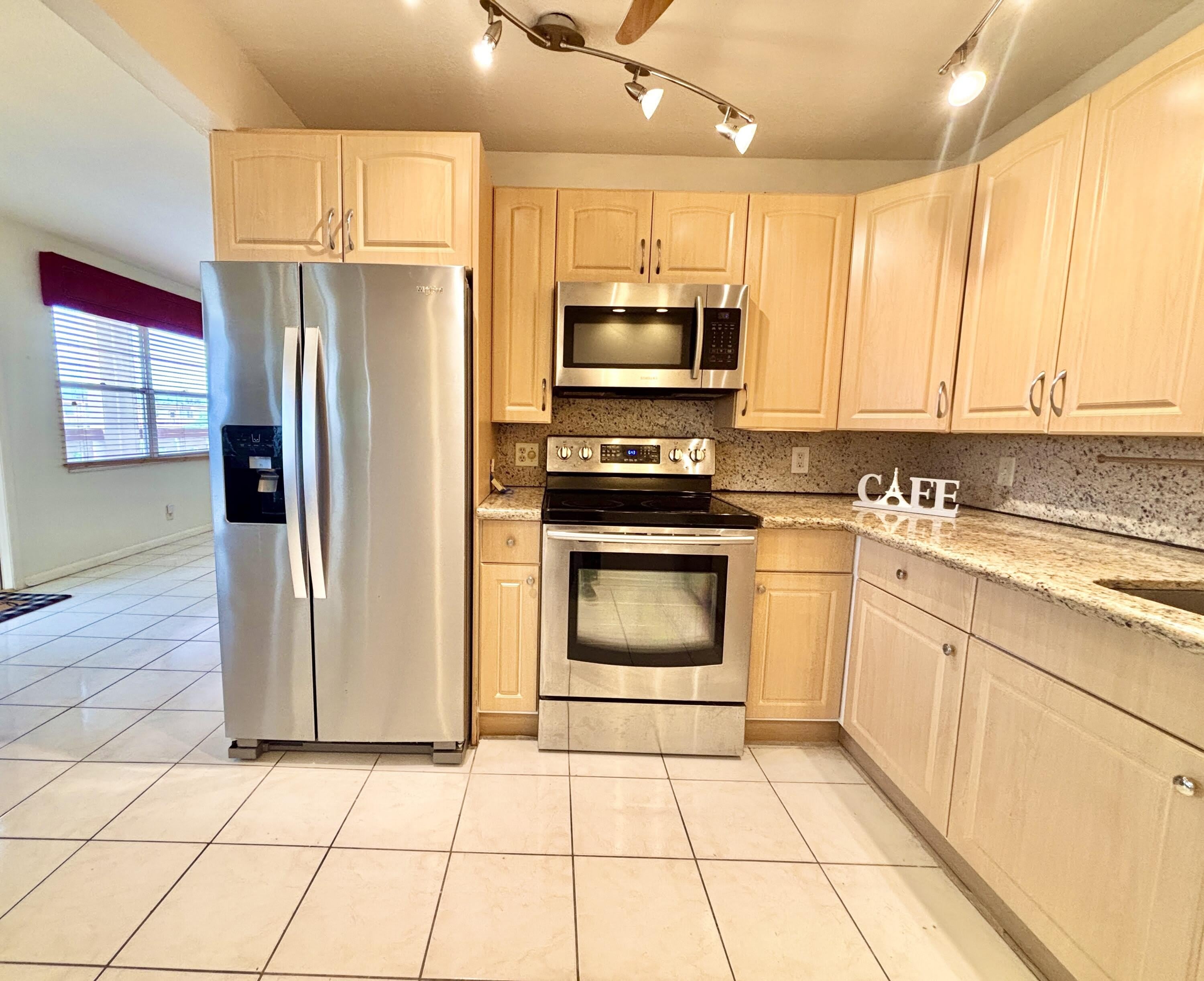 4032 Newcastle B – photo 4