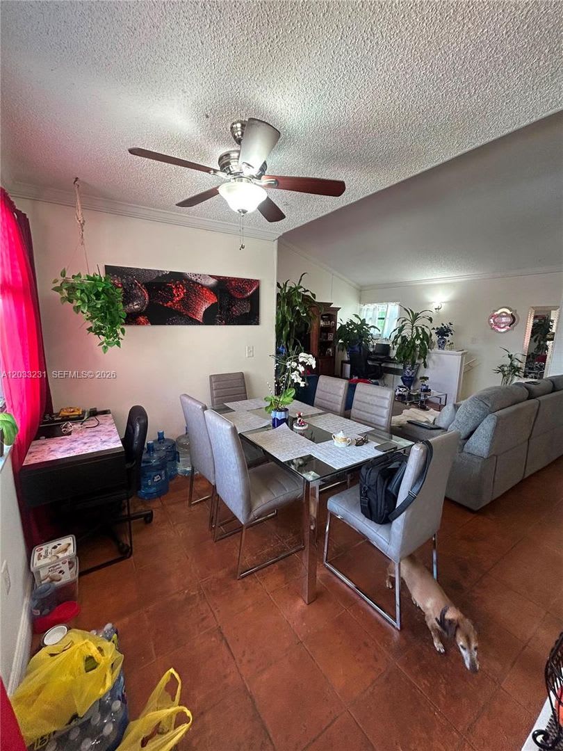 10284 NW 9th St Circle 204, Miami, FL 33172 – photo 3