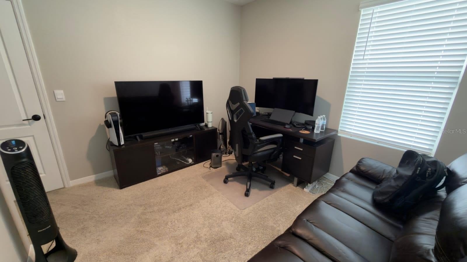 1583 BARBERRY Drive – photo 5