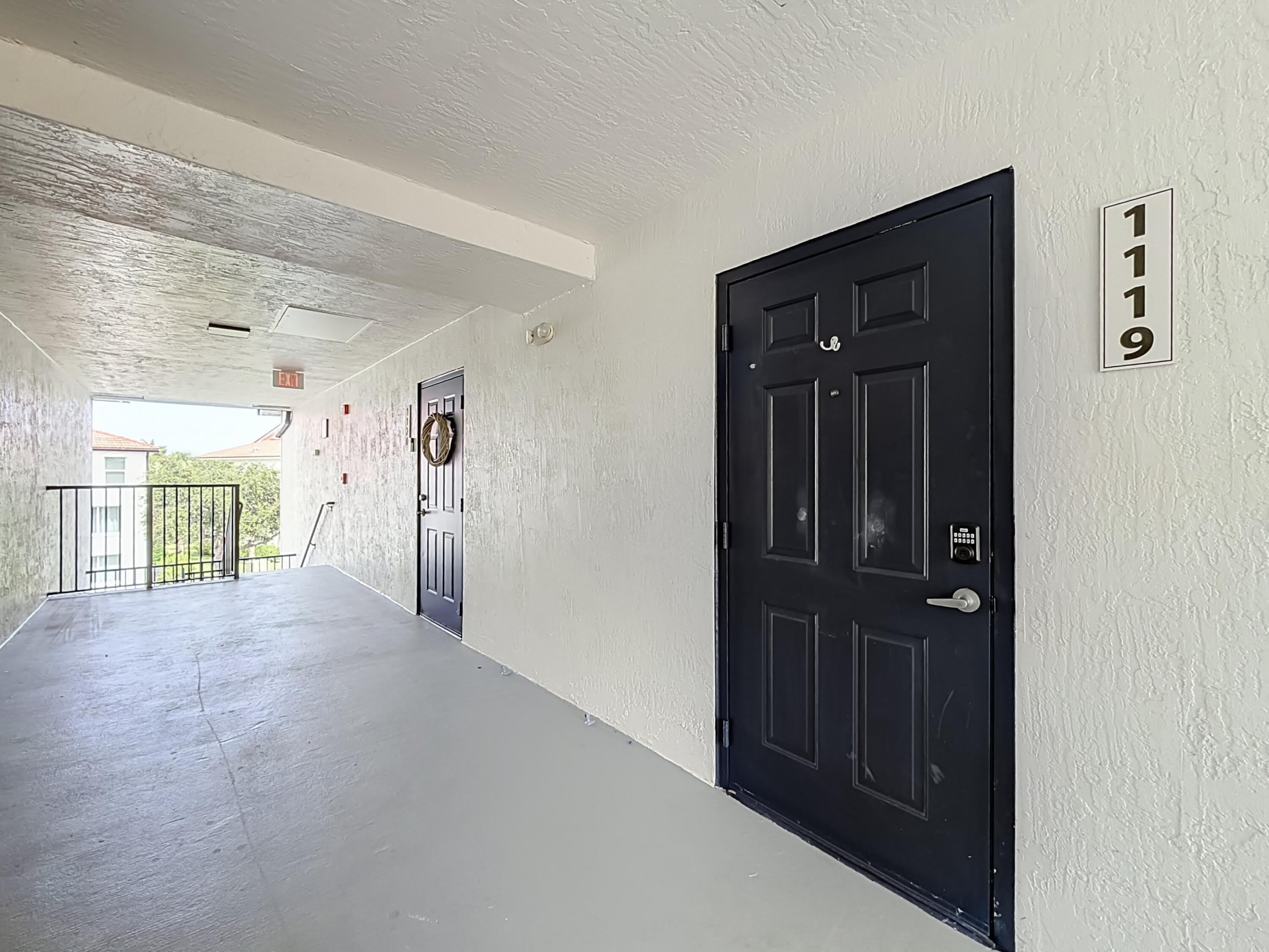 1119 Villa Circle – photo 4