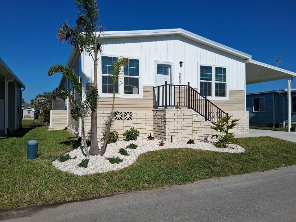 5647 Blue Harbor Drive – photo 1
