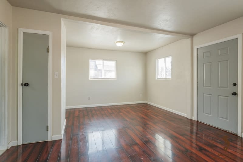 540 West 8th Street – photo 4