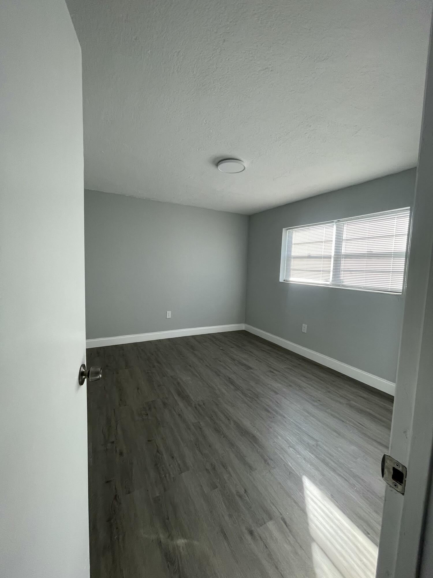 110 SE 7TH Street – photo 3
