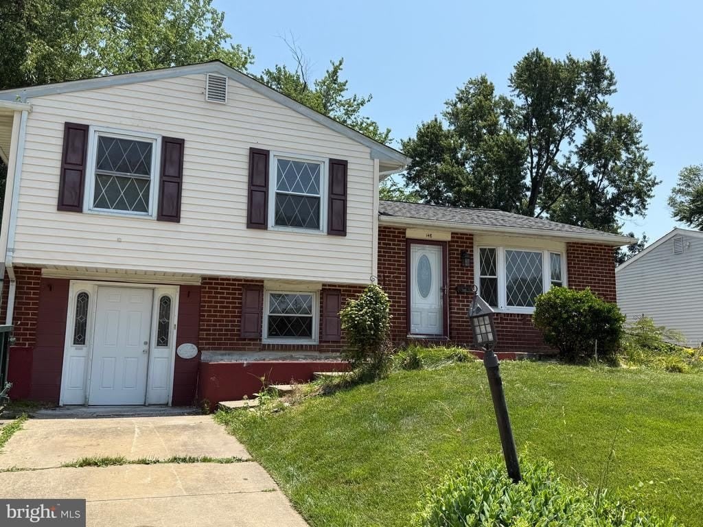 148 W EDINBURGH DRIVE – photo 1