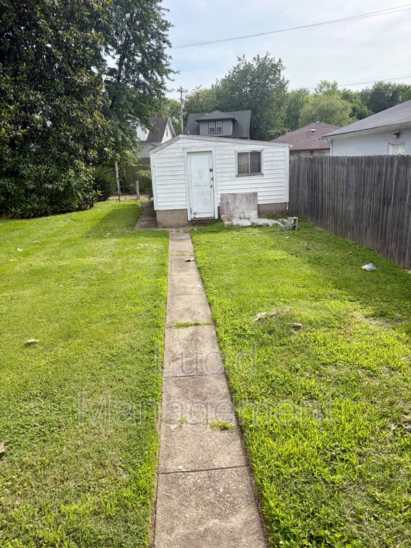 1312 Earl Avenue – photo 2