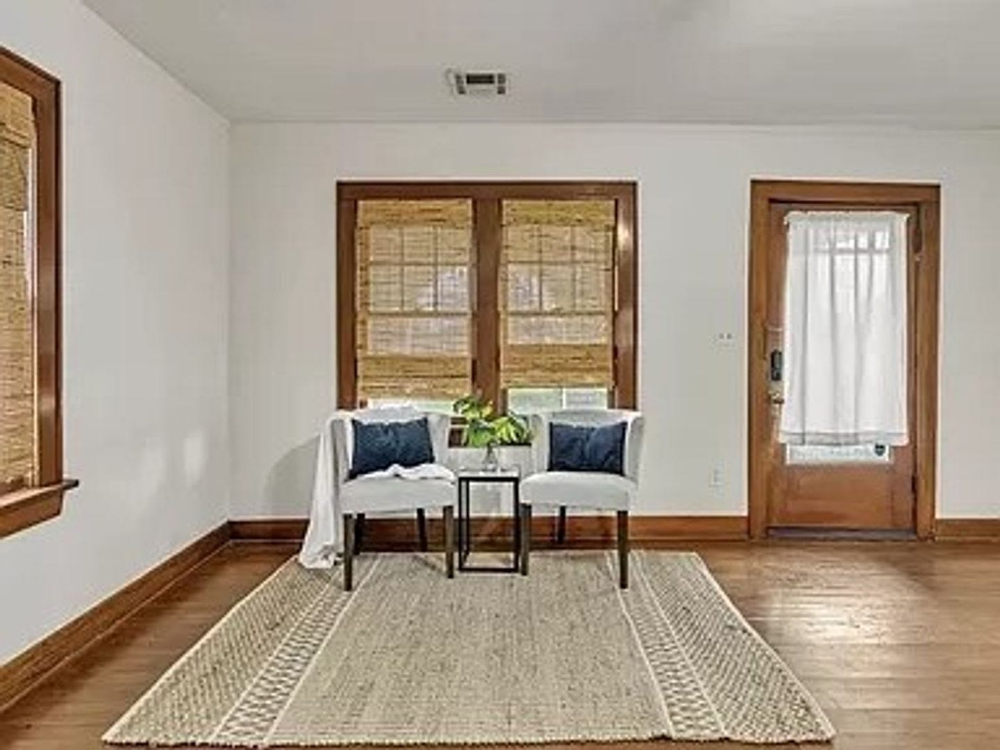 2-Bedroom 2-Bath 1930's Tudor Close to Paseo District – photo 4