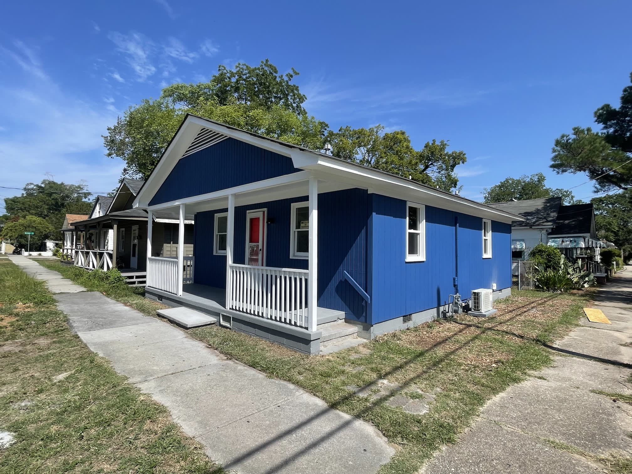 521 Swann Street – photo 2