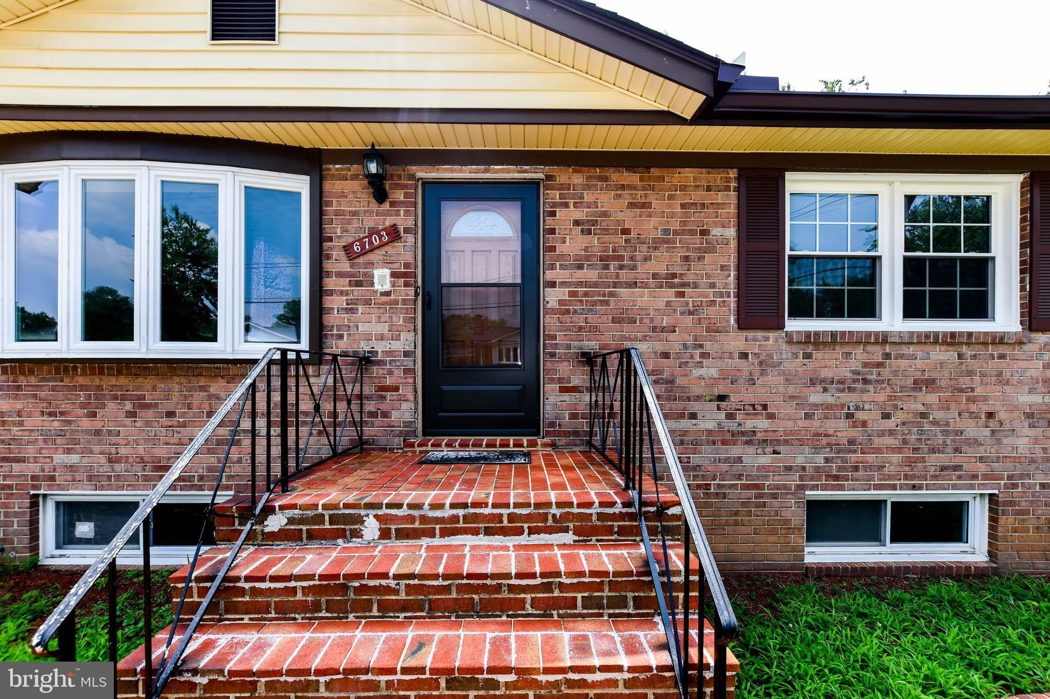 6703 GROVETON Drive – photo 3
