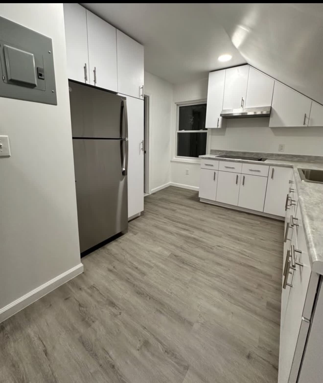 440 East 19th Street – photo 2