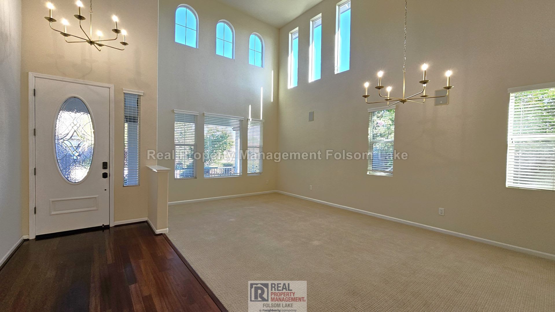Gated Serrano Home with Private Pool & Flexible 5-Bedroom Layout – photo 3