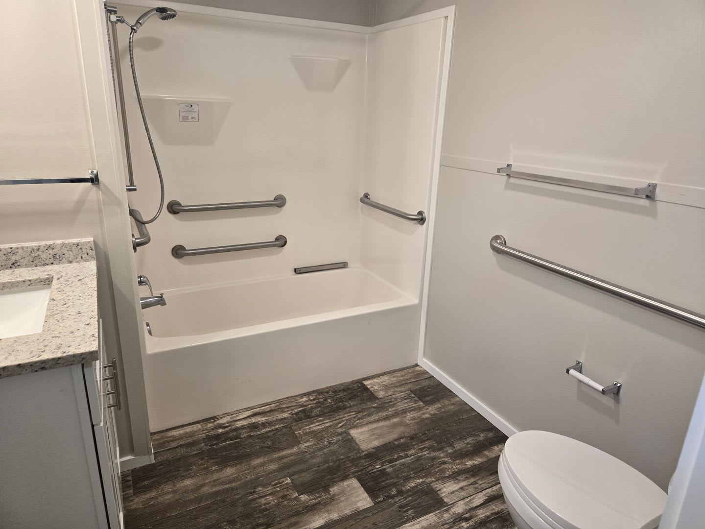 Updated Mobile Home – photo 5