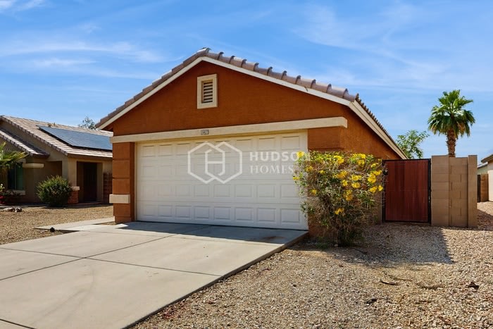 15827 West Adams Street – photo 4