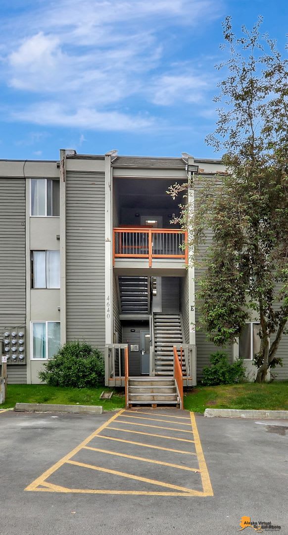 Cozy Condo for Rent in East Anchorage! – photo 2