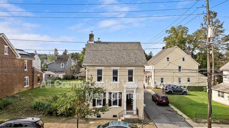 122 E Goepp St – photo 1