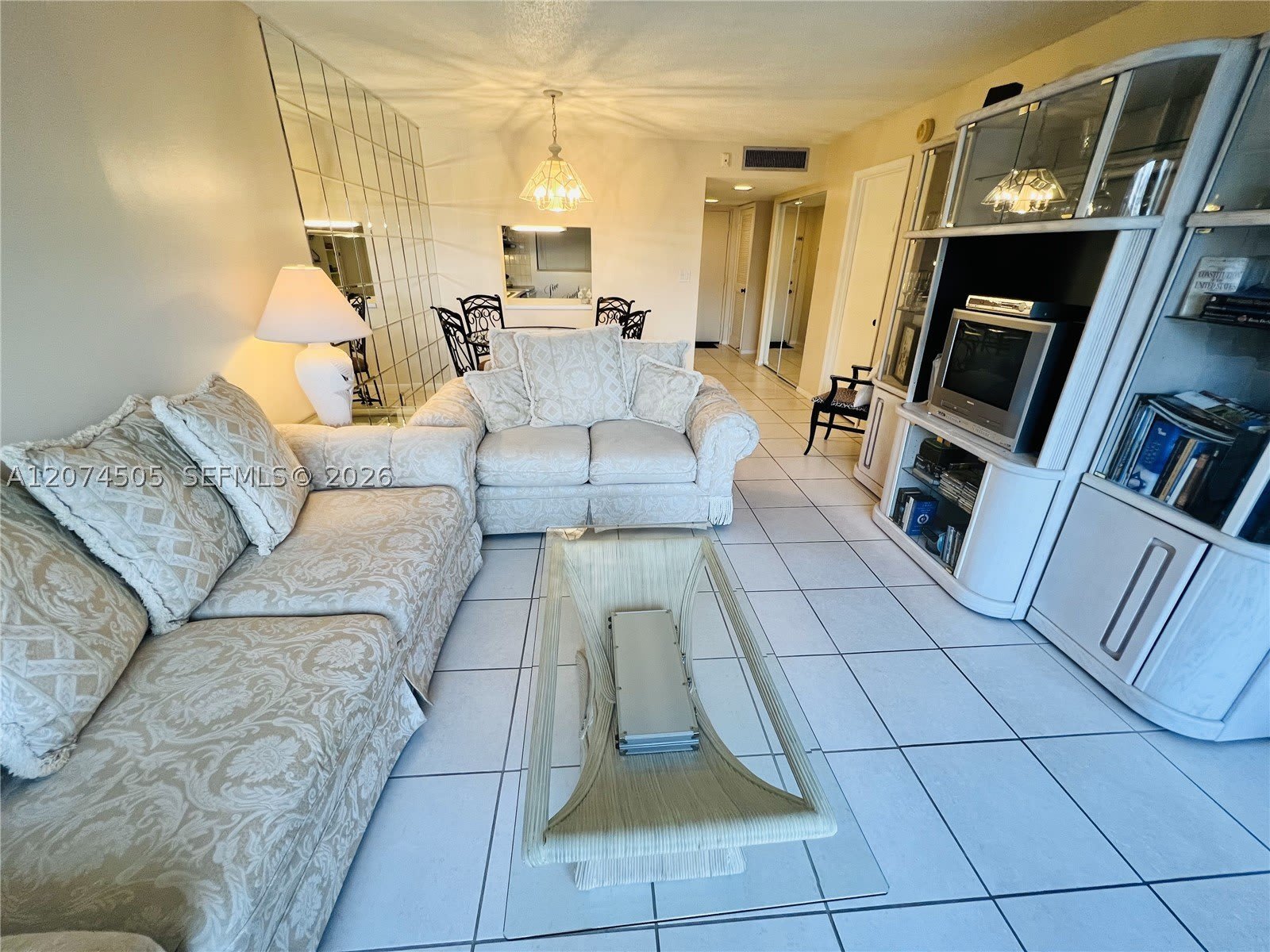 2309 S Cypress Bend Dr – photo 2