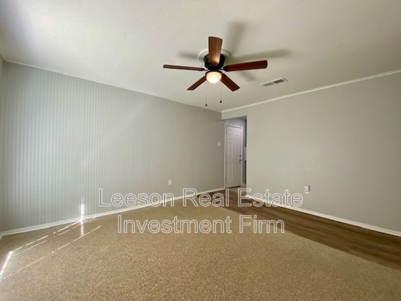 217 N Emerald Loop – photo 3