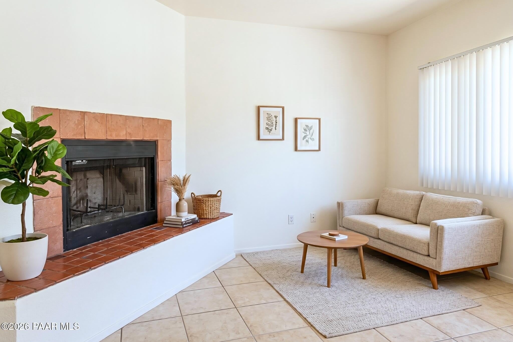 352 W Delano Street – photo 2