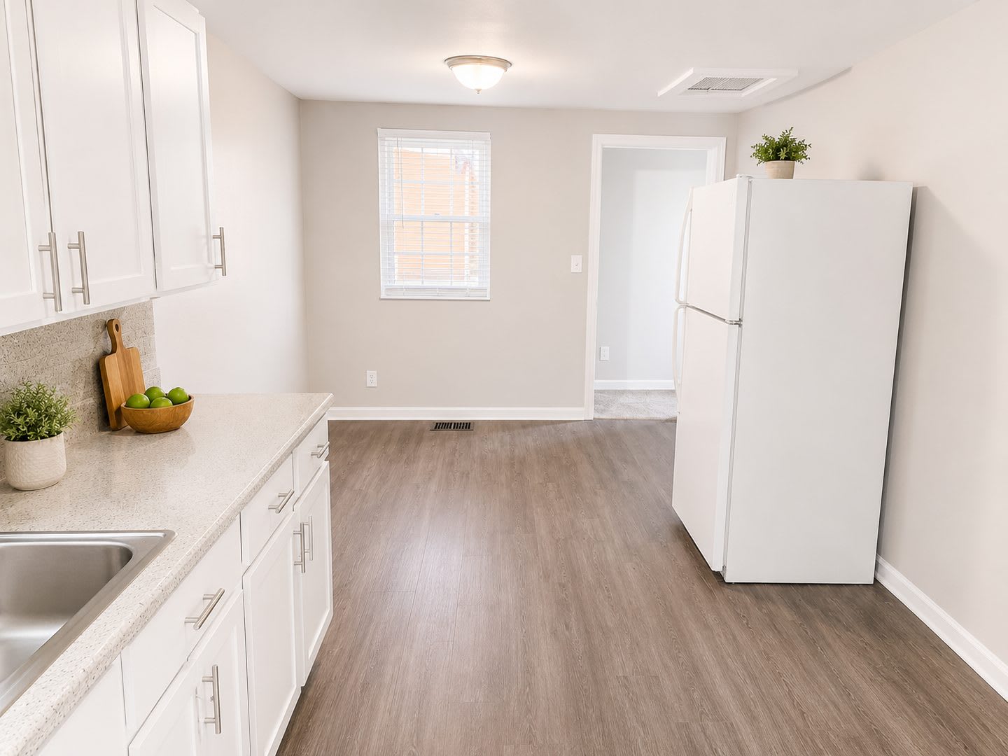 Cute Updated 3 Bedroom Home – photo 3