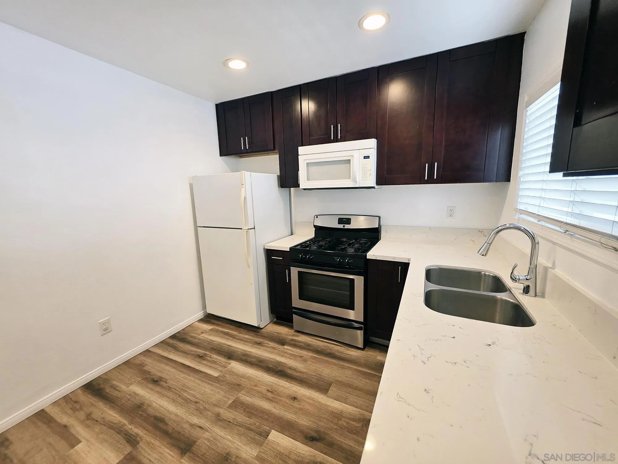 4263 48Th St – photo 3