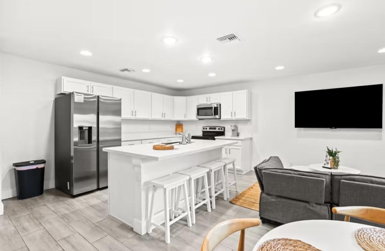 565 Lilac Court – photo 2