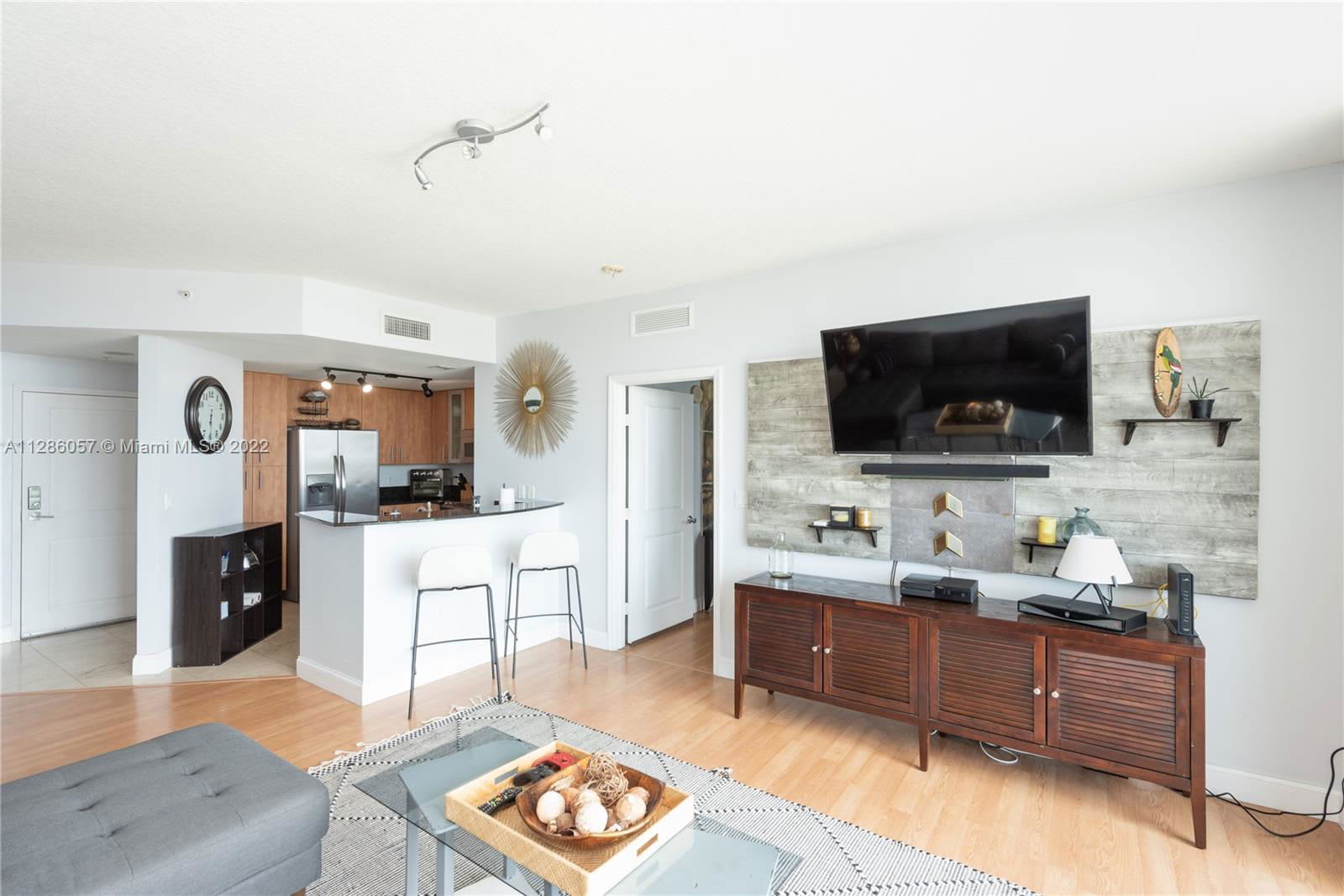 7910 HARBOR ISLAND DR 701 – photo 3