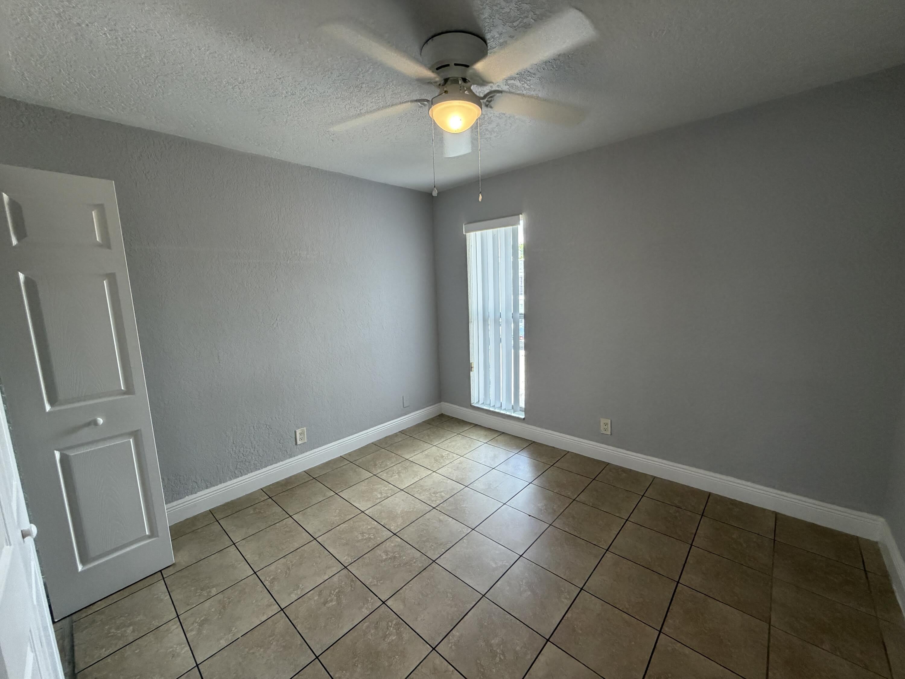 4423 TREEHOUSE Lane – photo 2