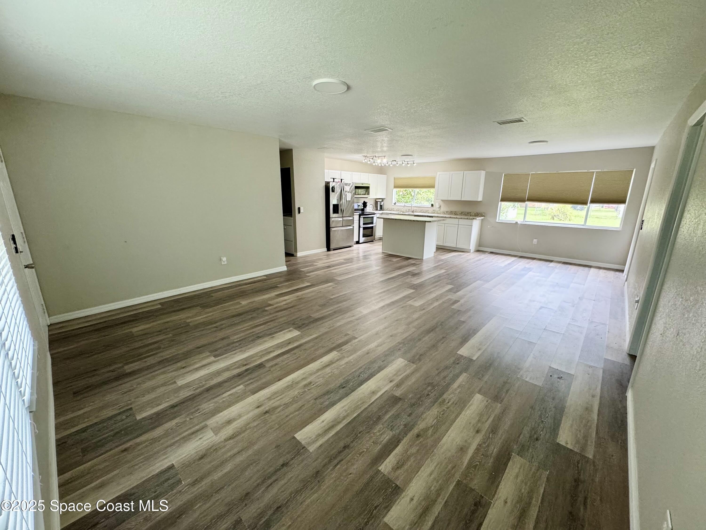 1259 Cambo Court NE – photo 3