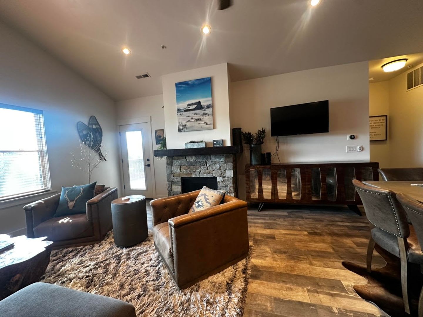 New 2 bedroom Monterra Condo with Views – photo 2