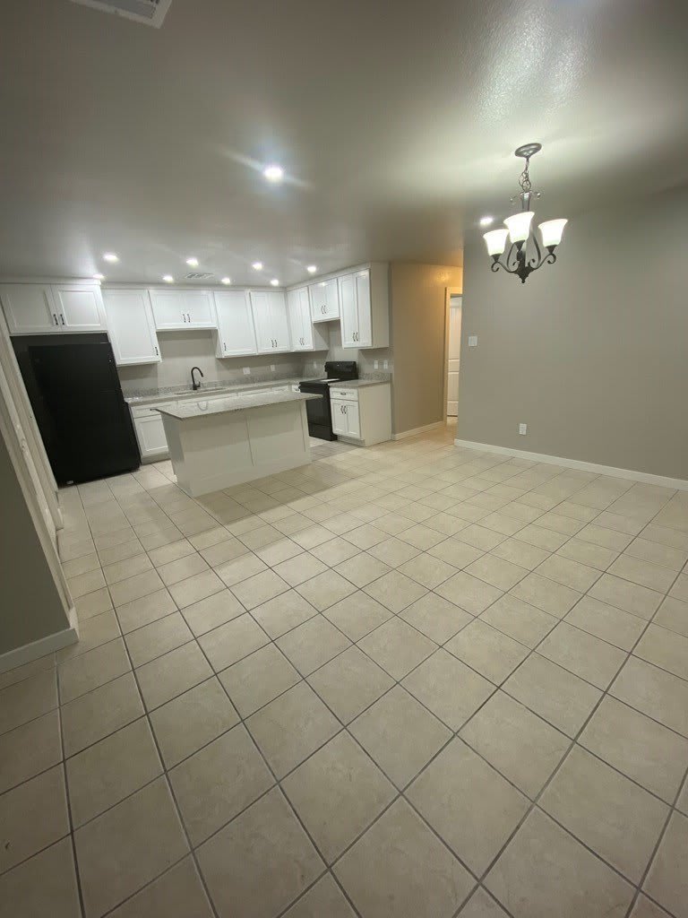 518 Peterson Dr – photo 3